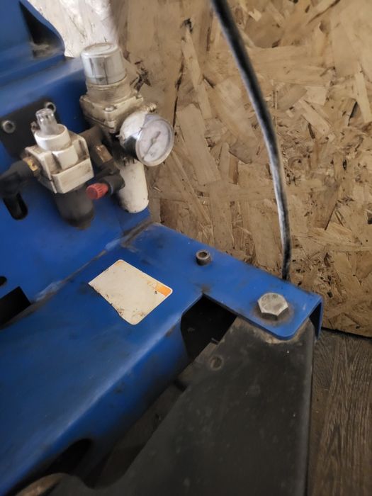 Станок шиномонтажный