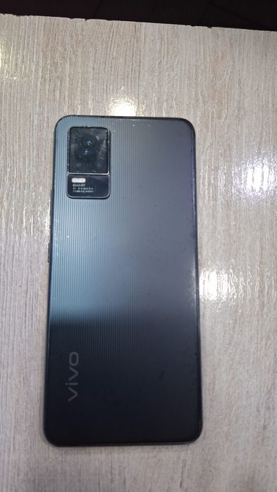 Vivi v21e 128gb ozu 12 gb