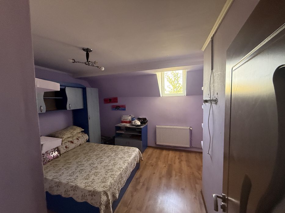Vand apartament 4 camere