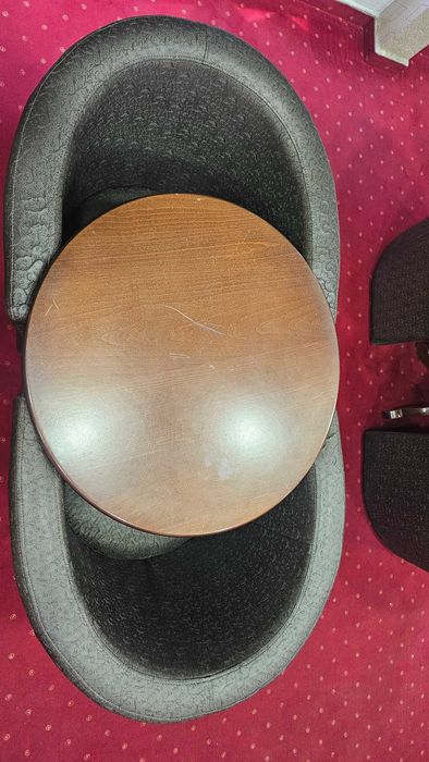 Vand 3 mese si 9 fotolii pentru bar / cafenea