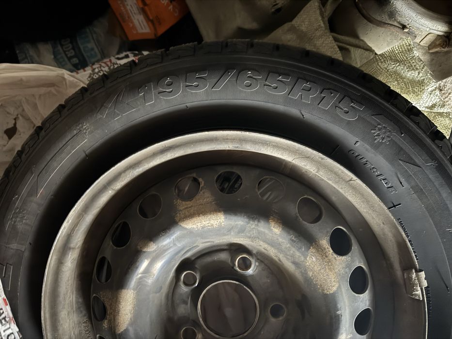 продам покрышку 195 65,  15