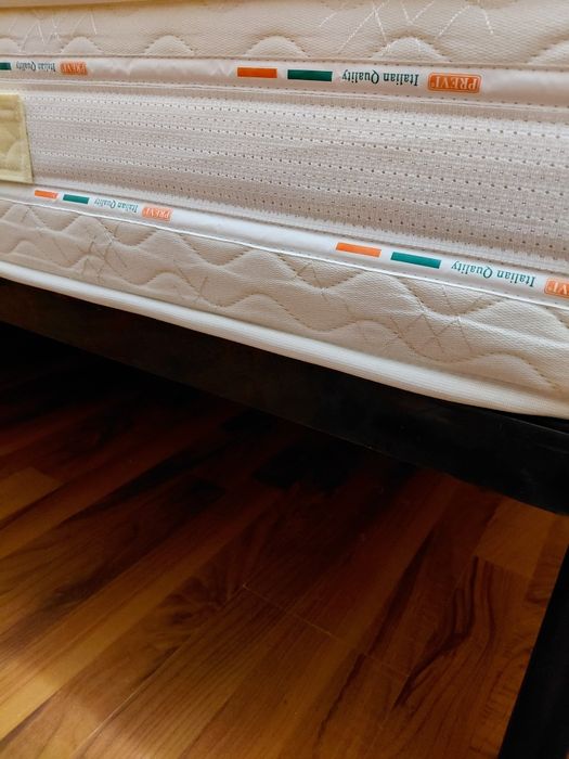 Vând saltea +somieră și 2 sifoniere