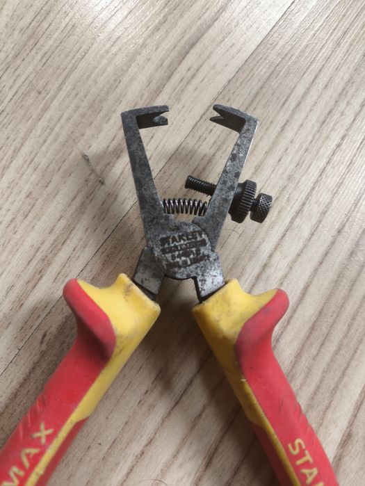 Клещи за електро техници за работа до 1000V