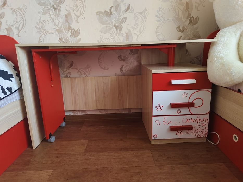 Продам детскую мебель