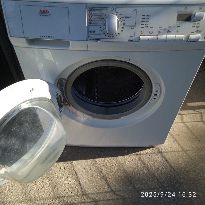 АEG пералня на части.