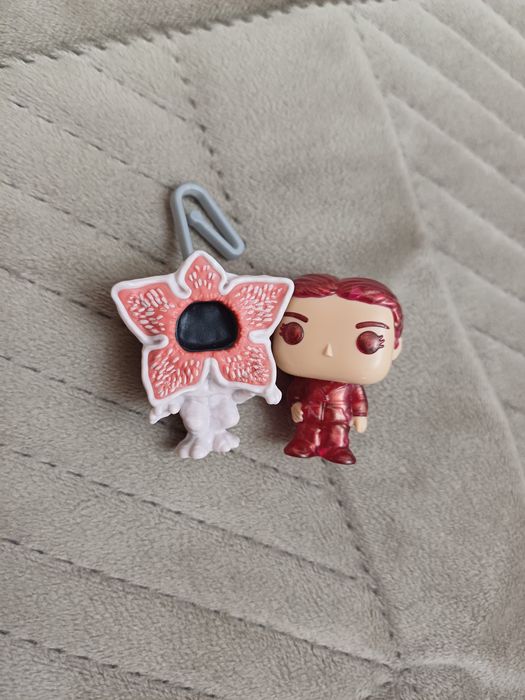 Продаю фигурки Stranger Things