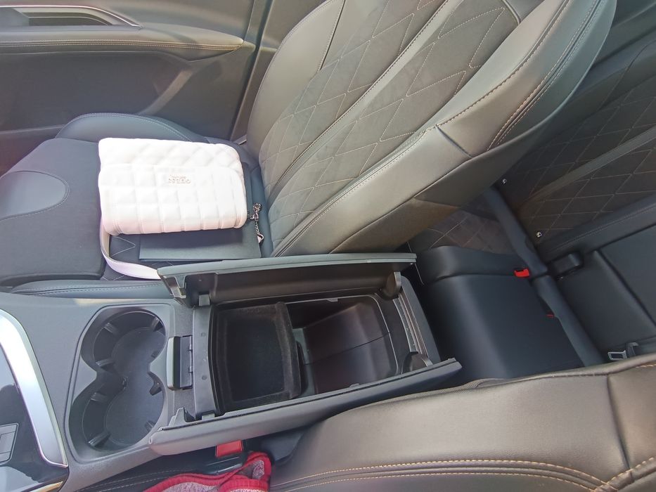 Peugeot 3008 GT Blue HD 180 к.с