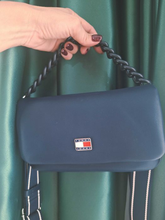 Кожена чанта Tommy jeans