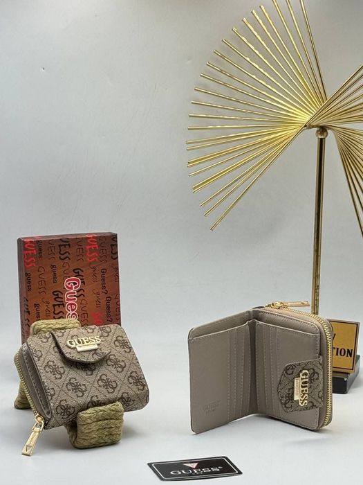 Стилно дамско портмоне