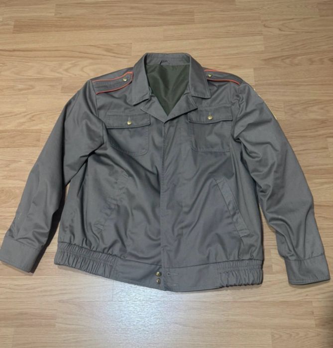 Jacheta militara Noua