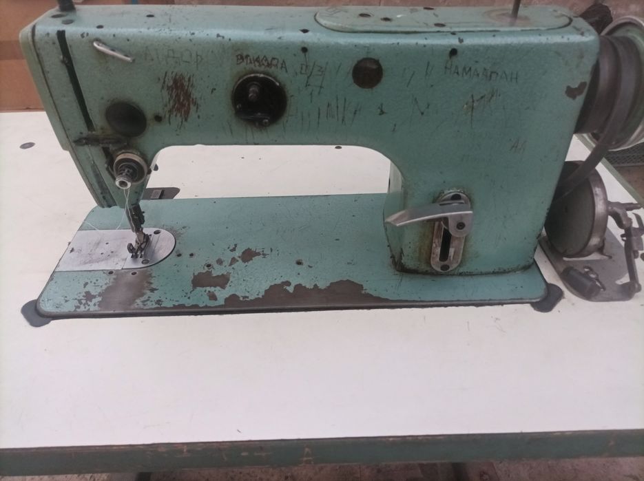 Промышленная швейная машинка