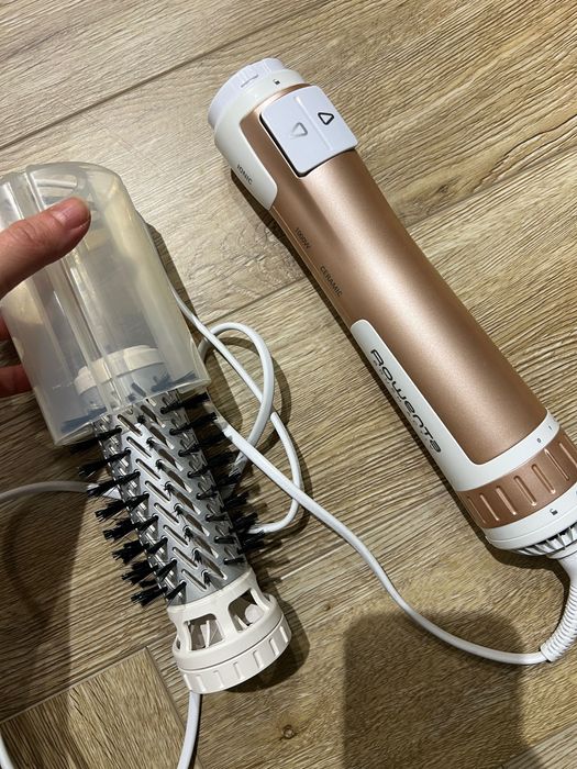 Rowenta фен щетка новая