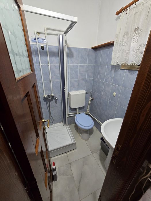 Inchiriez apartament