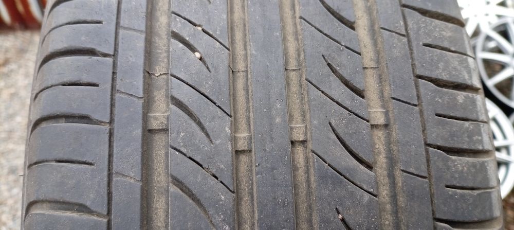 Продам комплект шин с дисками