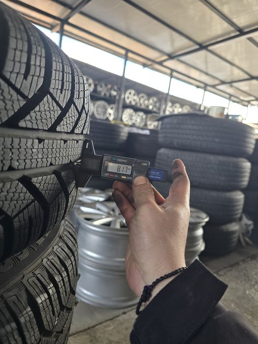 4 Броя 215/60/17 Semperit 2x8,2mm 2x8mm