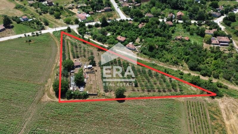 Ексклузивен, голям поземлен имот за продажба, с ток и вода, на 20 м от