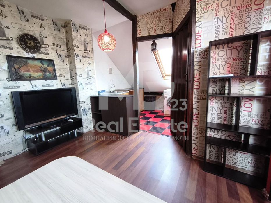 Продава се Ателие в Пловдив, Кючук Париж - 37 кв.м за 1514 €/кв.м - Снимка #1