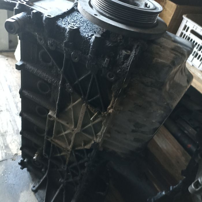 ЗАРЯЖЕННЫЙ Блок М104 Мерс 124