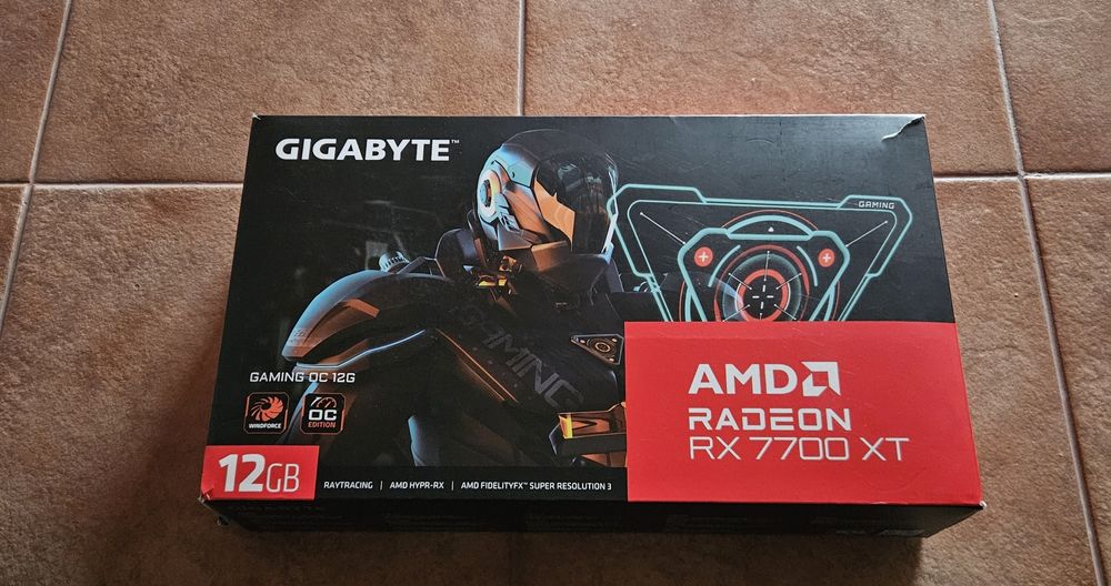 Cutie GIGABYTE AMD Radeon rx7700 XT