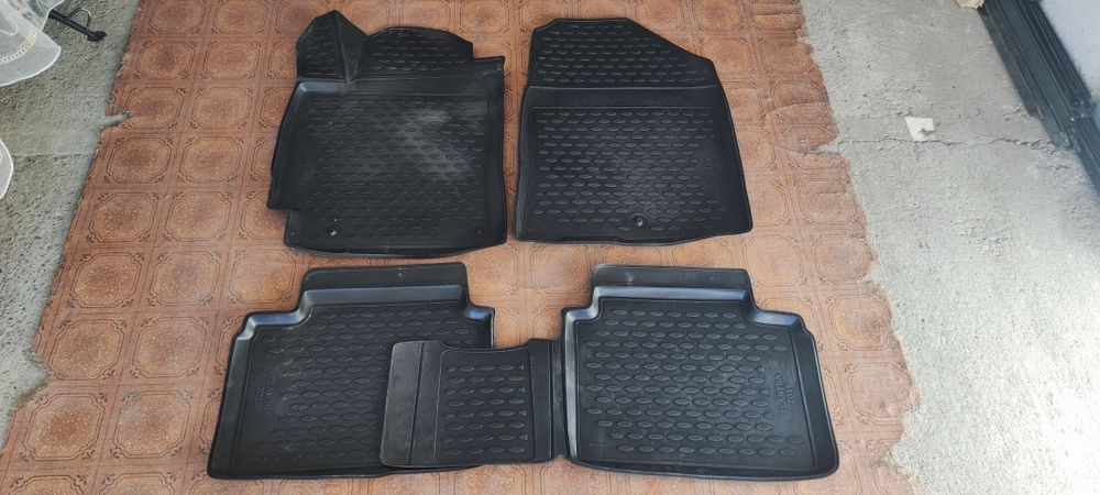 Коврики для Hyundai Elantra