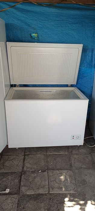 Продам морозильную камеру