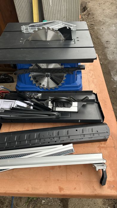 Стационарен  цирколяр HS 254