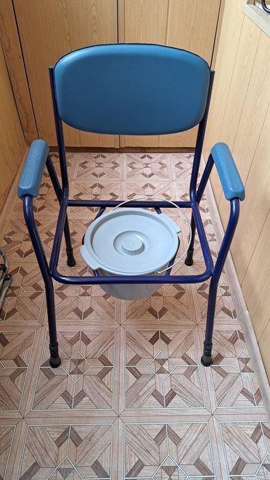 Продам кресло-туалет