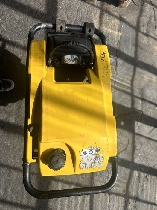 Дизелови Трамбовки Пачи крак BOMAG BT 80 D и Wacker Neuson DS 70