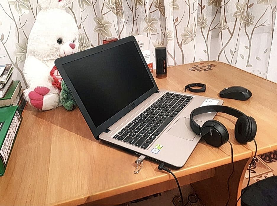 Ноутбук  состония хорошо