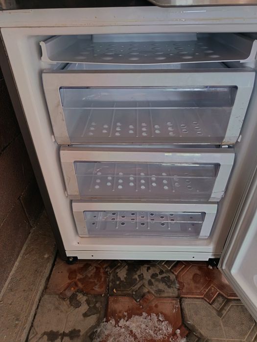 Продам холодильник самсунг