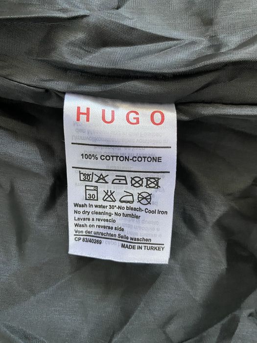 Geaca HUGO BOSS, noua cu eticheta marimea L