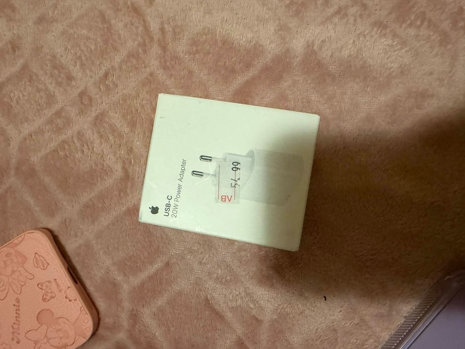 iPhone 13, розов