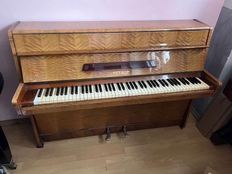 Акустично пиано PETROF