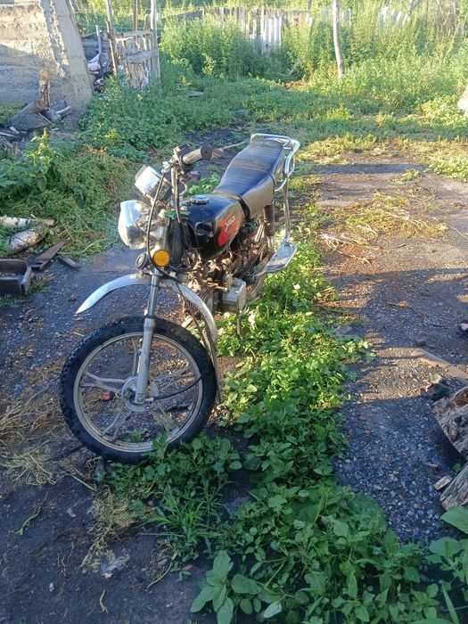 Продам мотоцикл яки 125