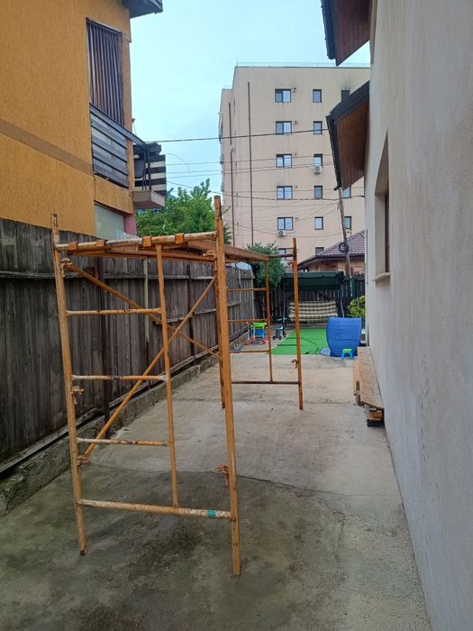 Schele constructii