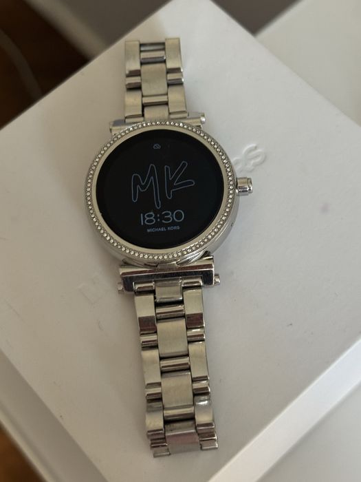MICHAEL KORS  часовник - SOFIE MKT5020 Steel Swarovski Touchscreen