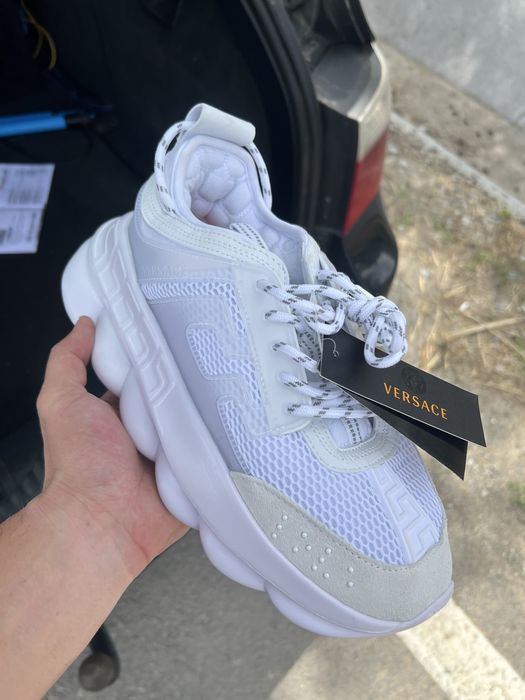 Adidasi versace.