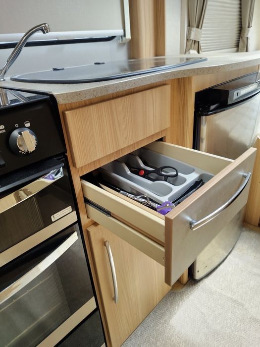 Каравана Coachman Amara 570/6, модел 2018 година
