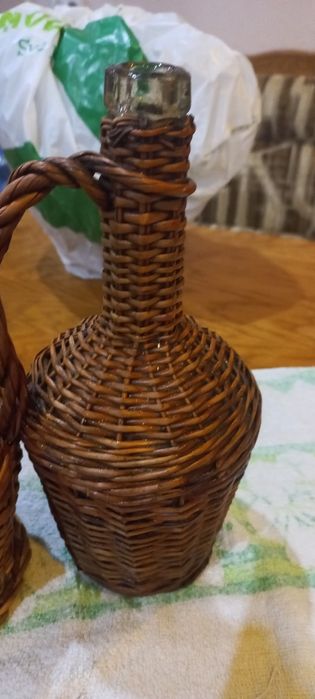 Doua damigene cca 1 l fiecare