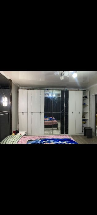 Продам спальный гарнитур