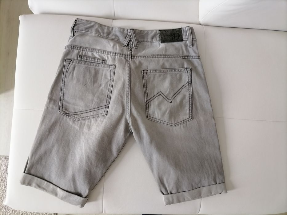 Vând Bermude băieți skinny, produs de calitate, noi noute.