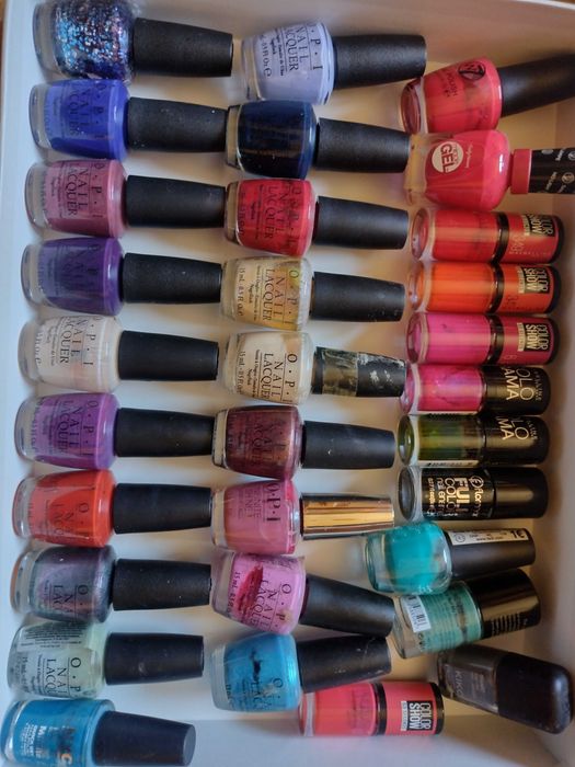 Огомен лот за нокти