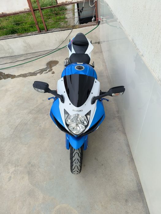 Suzuki GSXR 600. L2