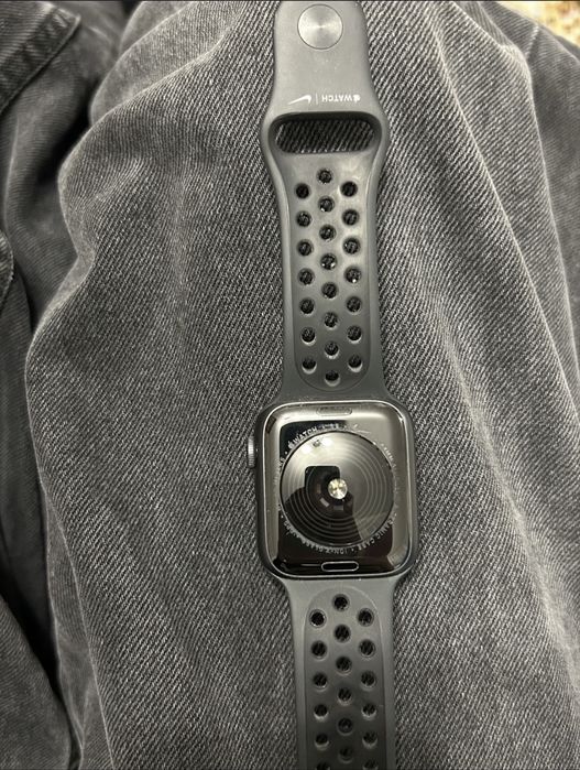Apple watch se nike 44