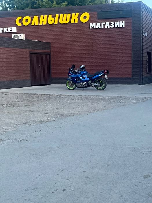 Suzuki gsx600 katana
