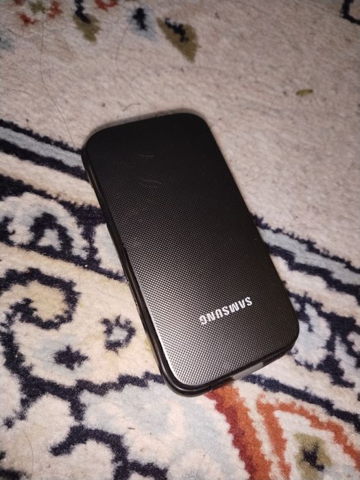 Телефон открывашка Ред есть