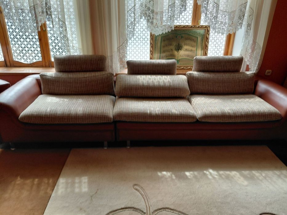 Продаются  кухонная  и гостиная мебель