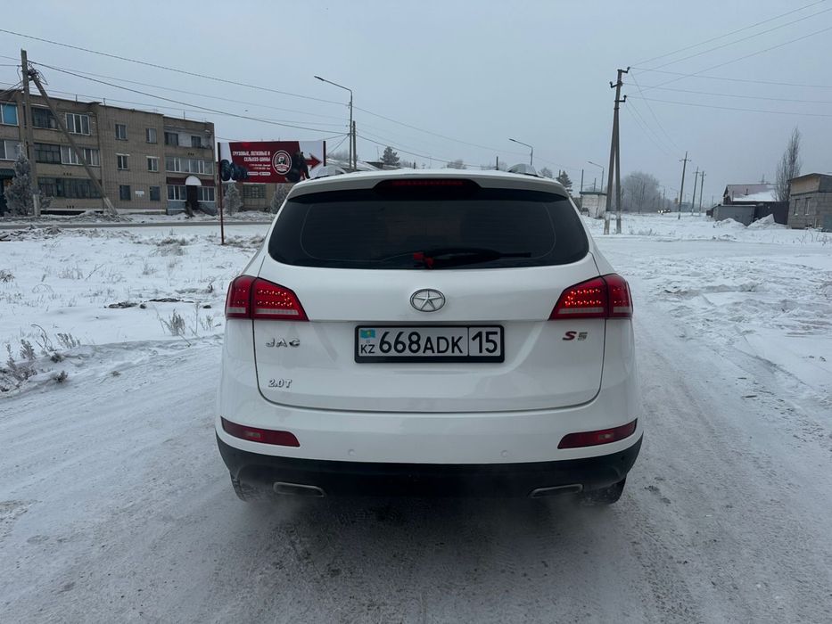 Продам кроссовер Jac s5 в хорошем состояний!