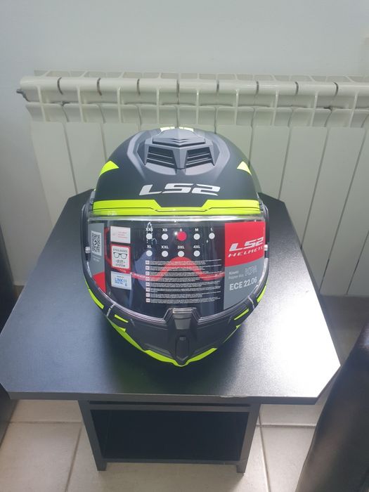 Vand casca LS2 nouă S