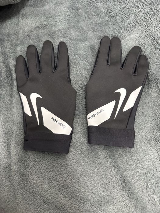 Продам перчатки найк